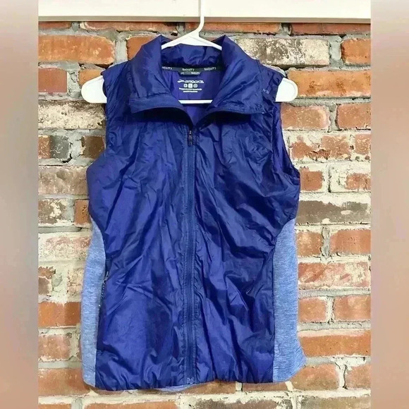 Brooks Run Happy 100% Nylon Vest Size Small - Picture 1 of 10